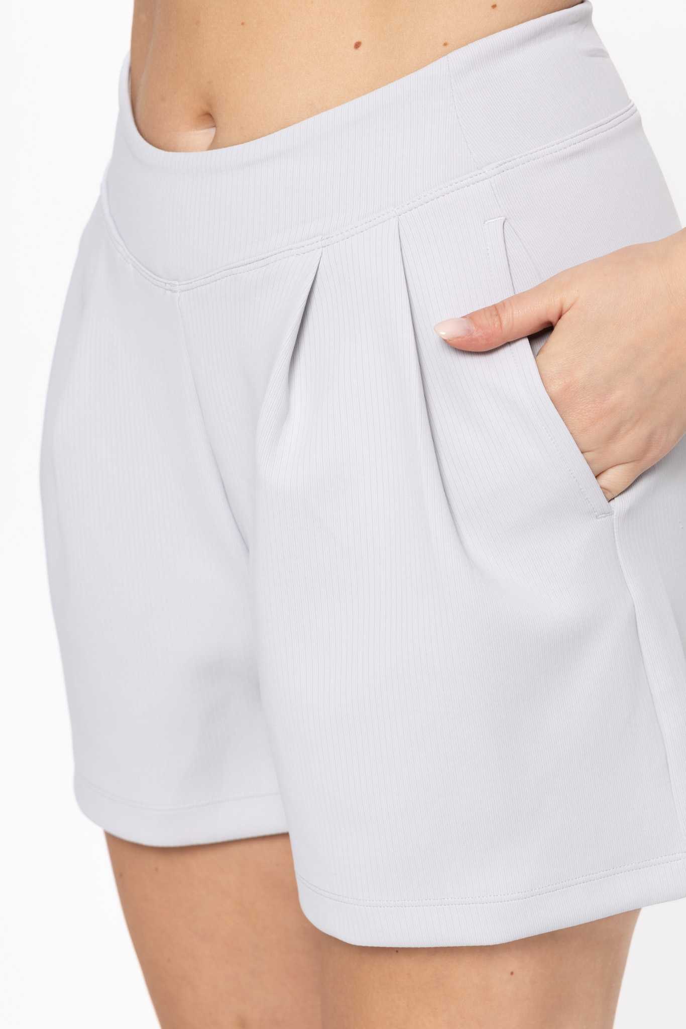 Casual Shorts Pale grey