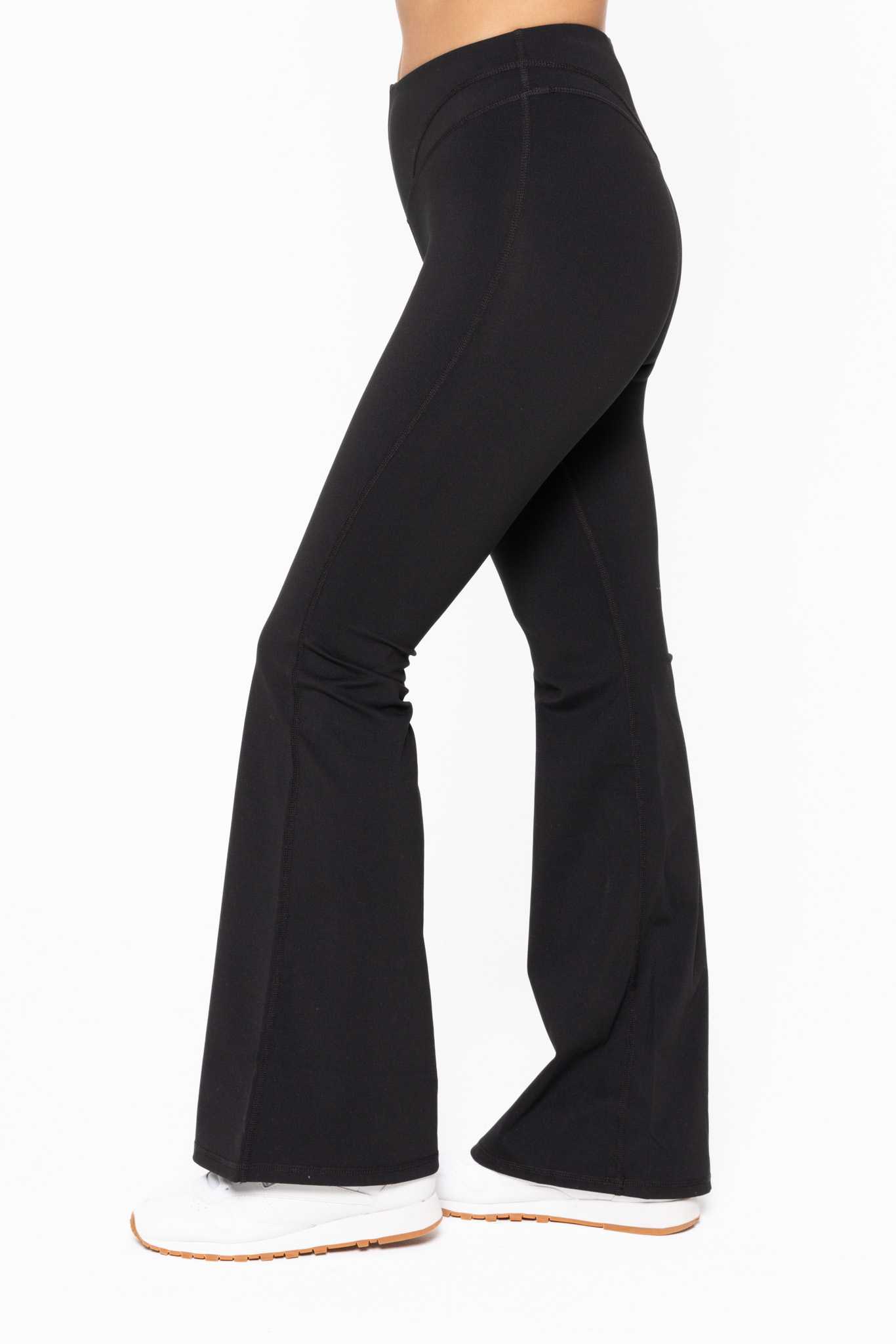 CurveEmbrace Flare Leggings Black