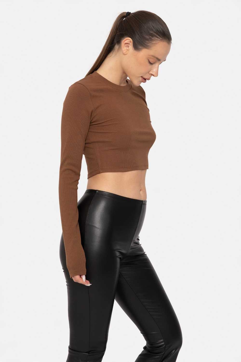 Essential Micro-Ribbed Long-Sleeved Cropped Athleisure Top Cocoa dust