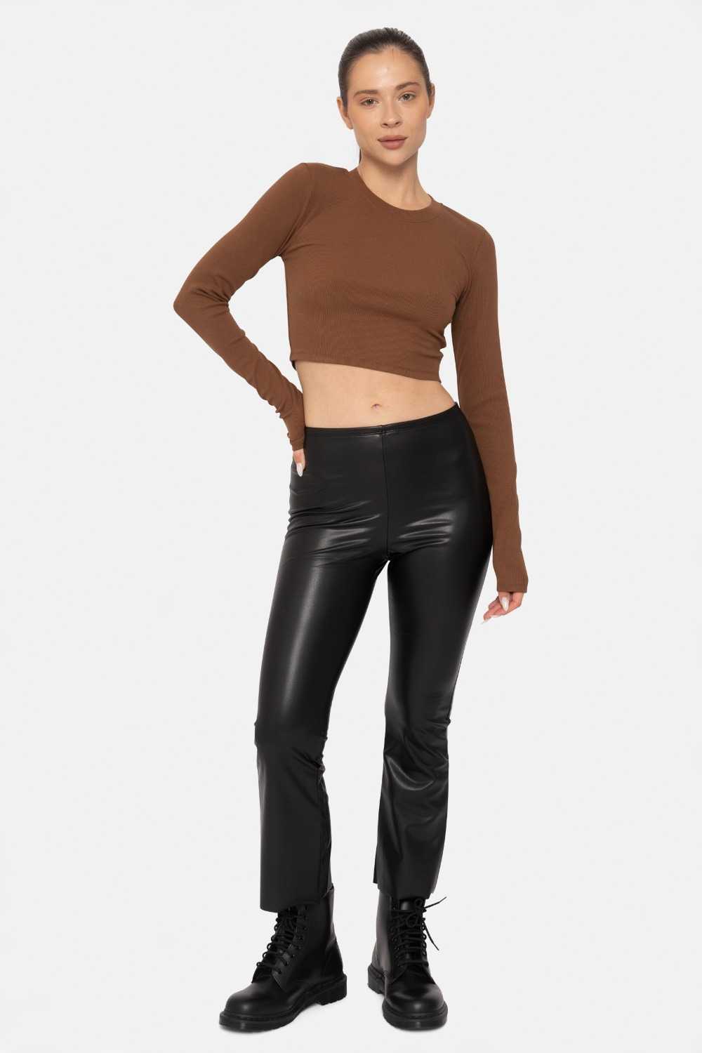 Essential Micro-Ribbed Long-Sleeved Cropped Athleisure Top Cocoa dust