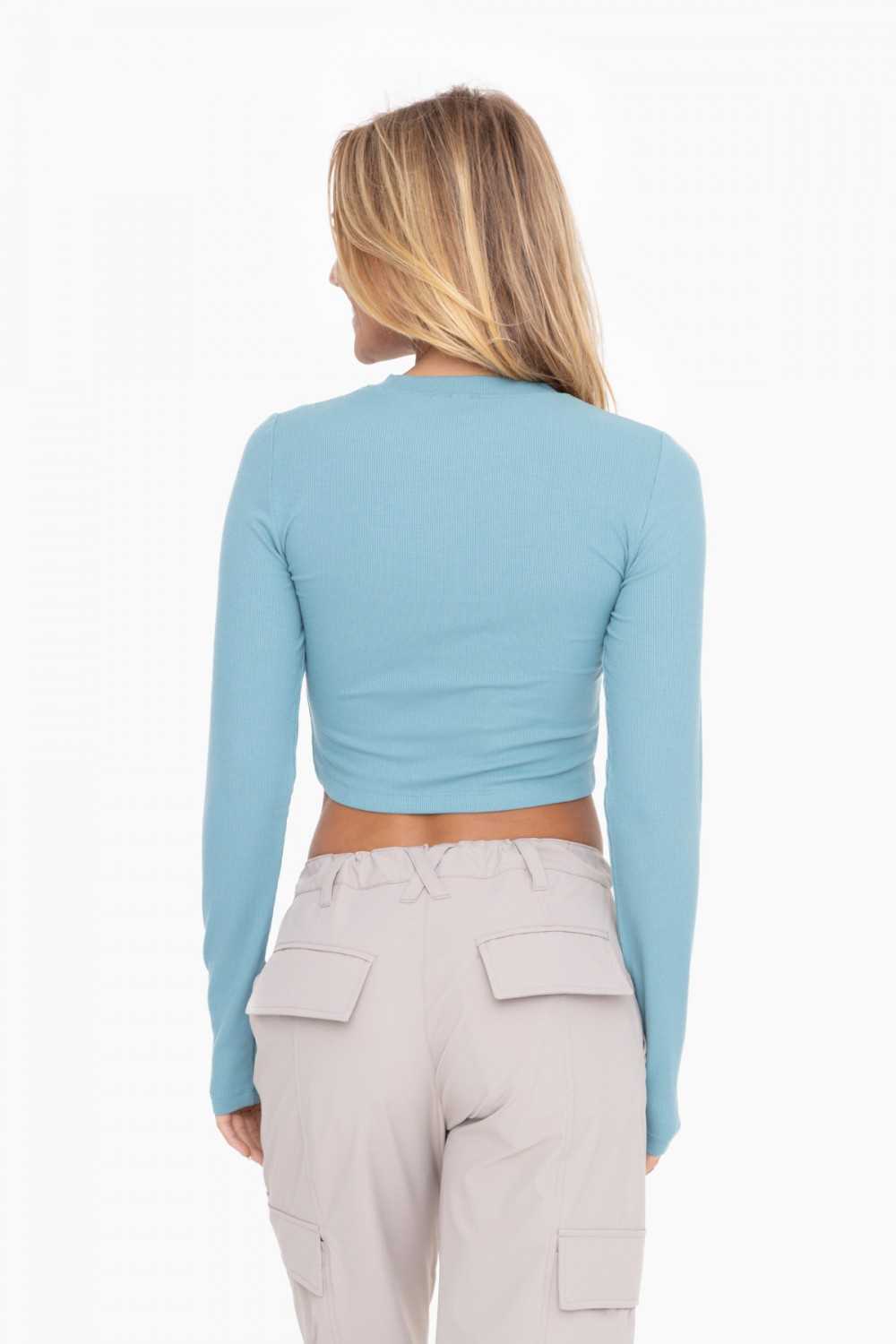 Essential Micro-Ribbed Long-Sleeved Cropped Athleisure Top