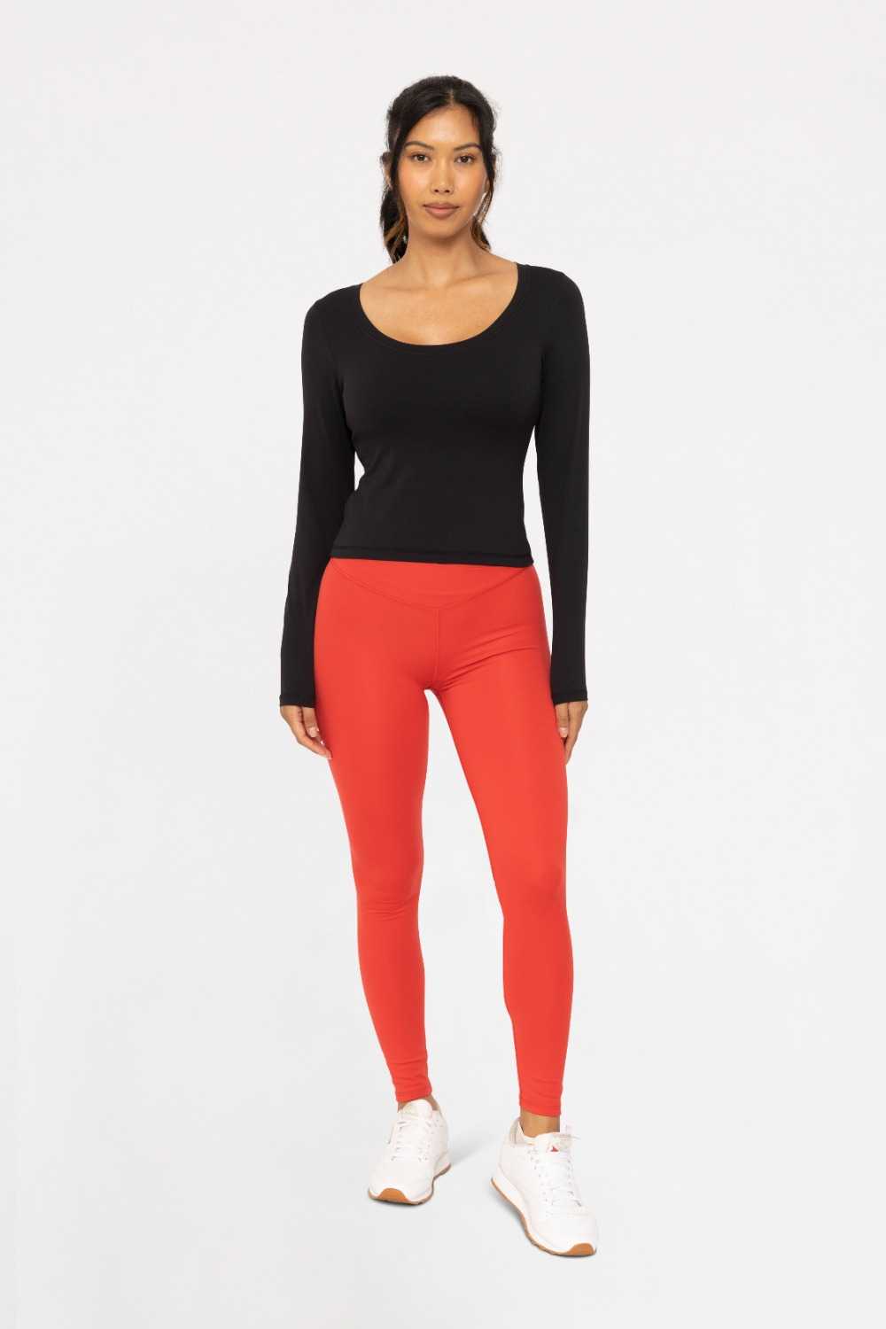 GREEN Scoop Neck Active Long Sleeve Black