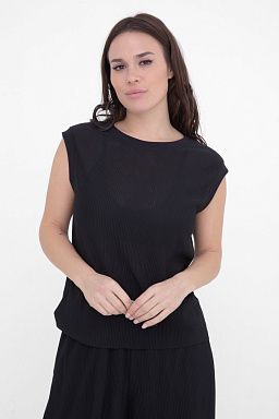 Micro Pleated Oversized Tank Top