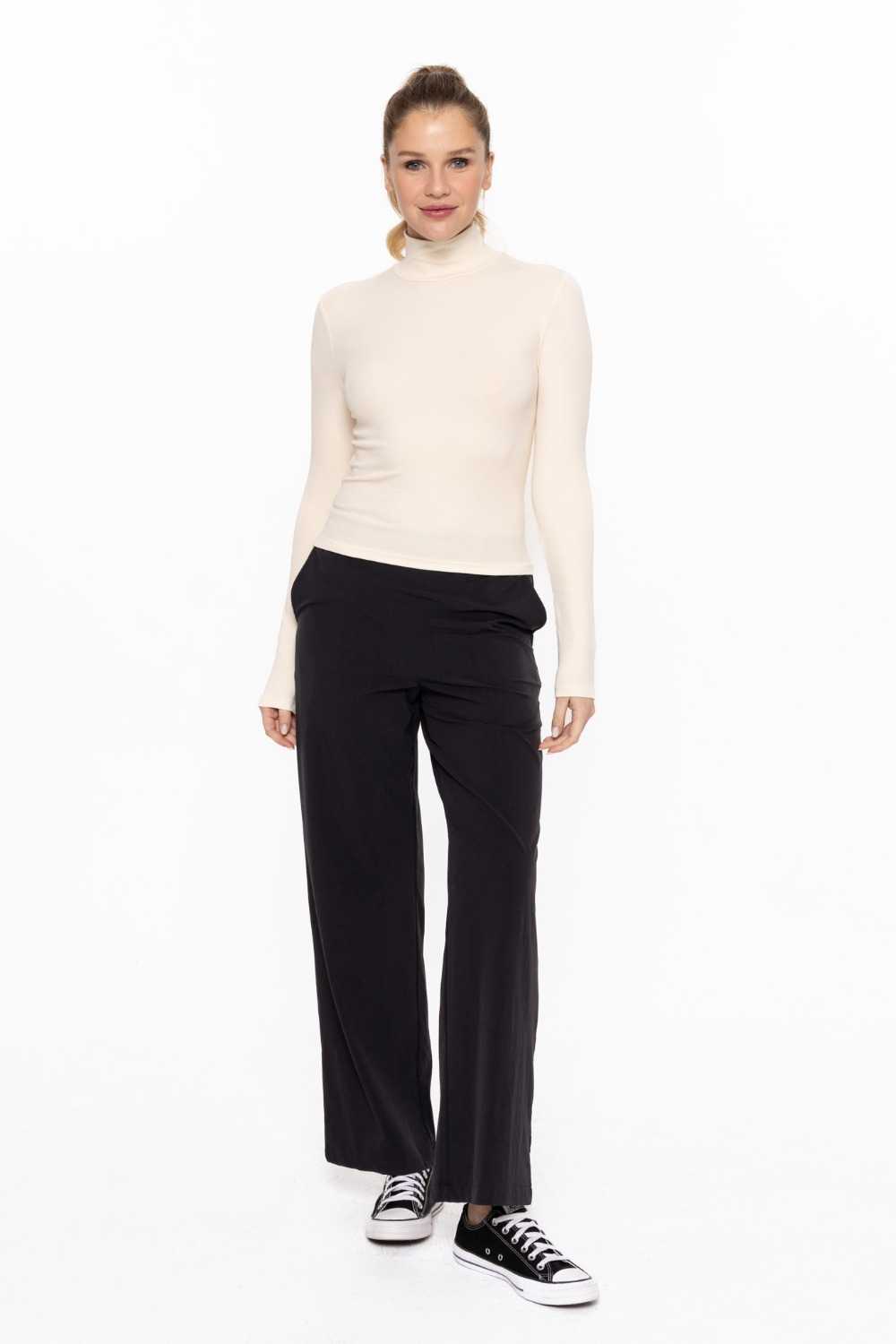 MICRO RIBBED LONG SLEEVE TURTLENECK Natural