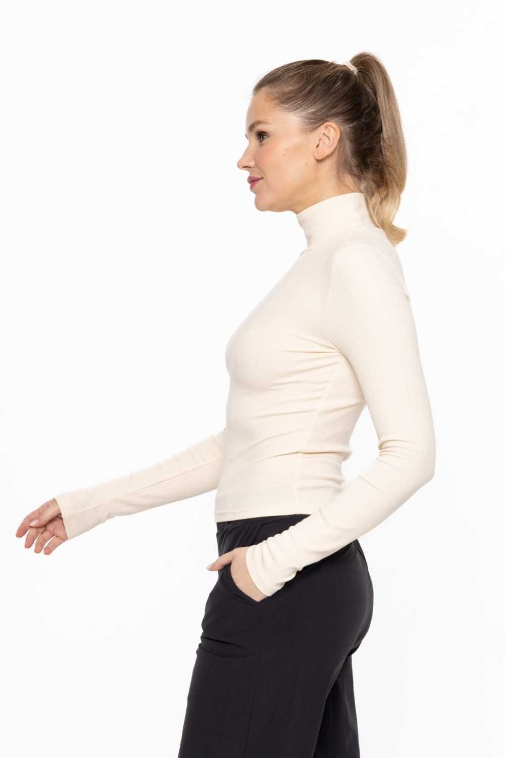 MICRO RIBBED LONG SLEEVE TURTLENECK Natural