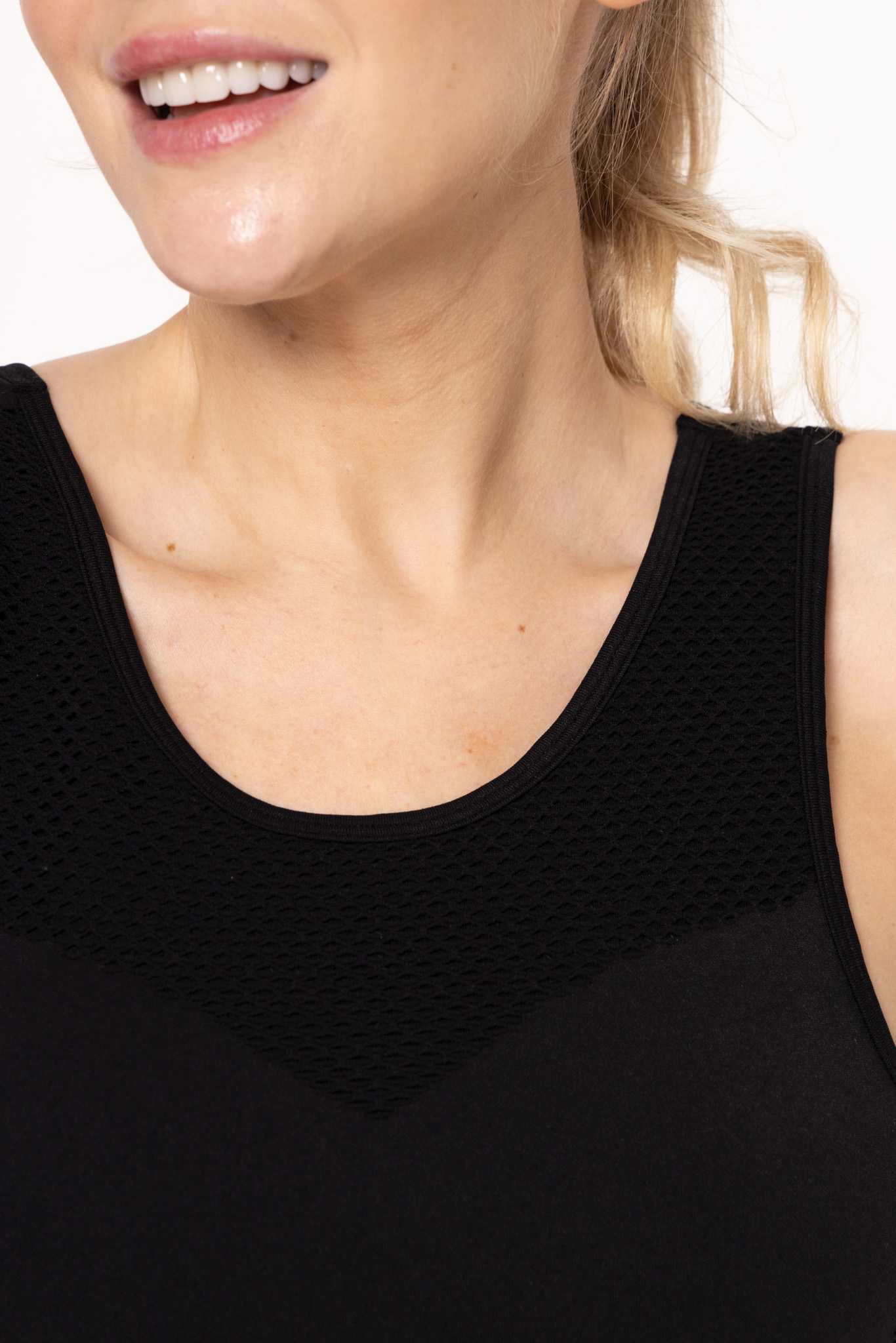 Seamless Laser Cut Sports Bra Black