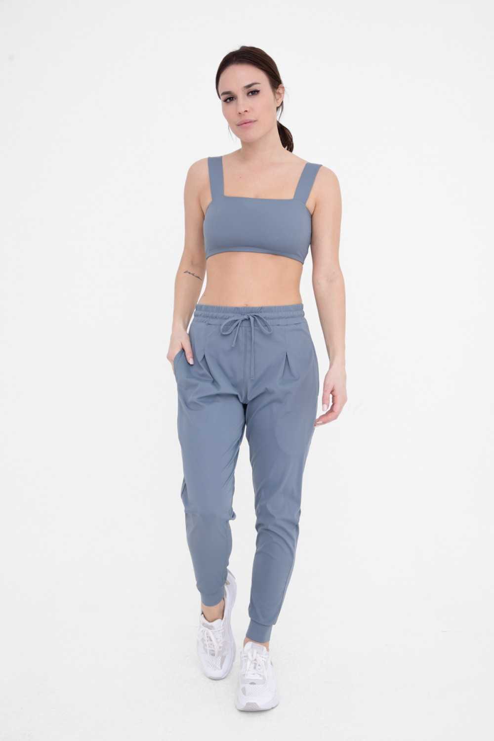 Solid Square Neck Sports Bra